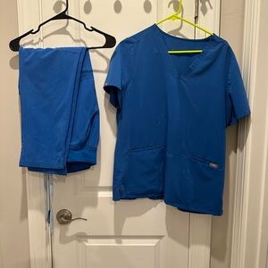 Figs Women's Medical Scrub Top and Pants in Royal Blue